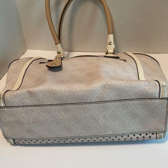 Guess Large Shoulder Handbag - Picture 7 of 14